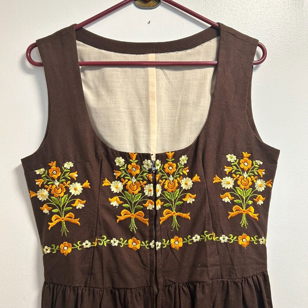 Dirndl - Picture 4 of 6